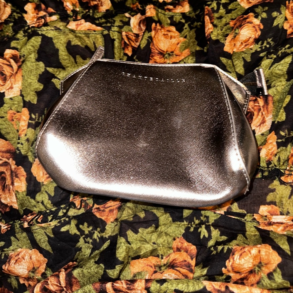 NWOT CHANTECAILLE MAKEUP BAG